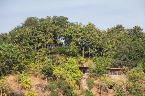 Hotel Dabhosa Waterfall Resort, A Nature Trails Resort