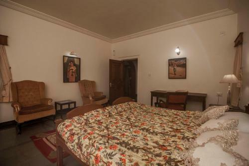 Siddhanta Manor