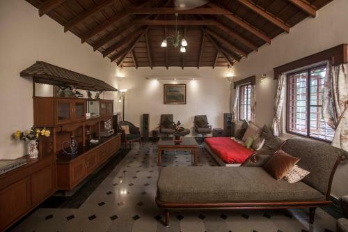 Siddhanta Manor