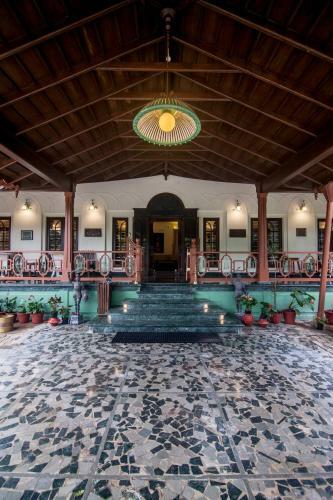 Siddhanta Manor