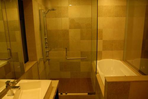 Hotel Silver Sands Beach Resort