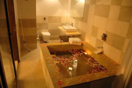 Hotel Silver Sands Beach Resort