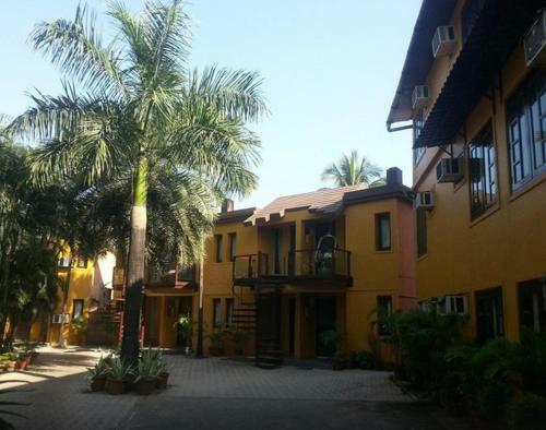 Hotel Silver Sands Beach Resort