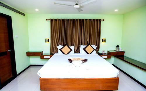 Simran Heritage(business Hotel)