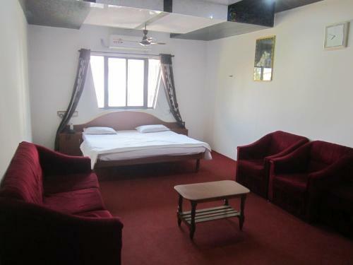 Hotel Dhruv Palace