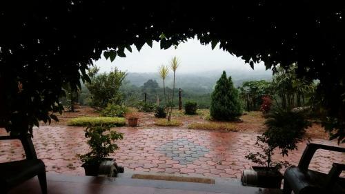 Jadkal Estate And Homestay