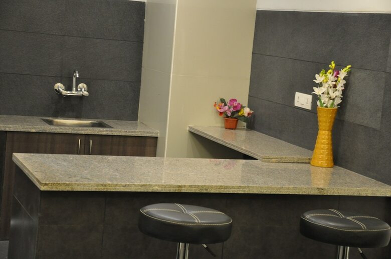 Mango Hotels Tansha Regal