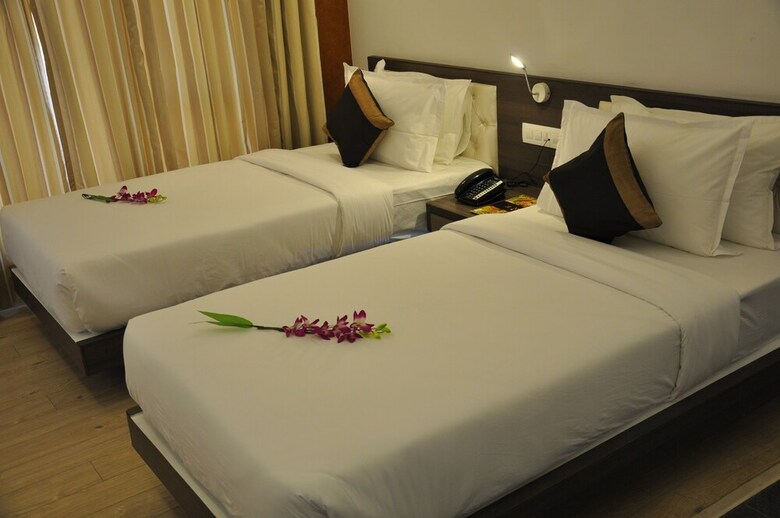 Mango Hotels Tansha Regal