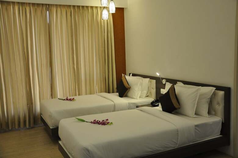 Mango Hotels Tansha Regal