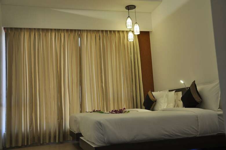 Mango Hotels Tansha Regal