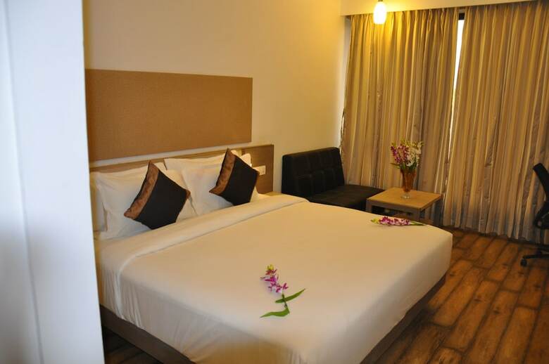 Mango Hotels Tansha Regal