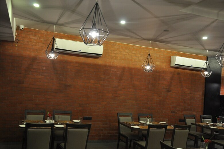Mango Hotels Tansha Regal