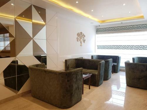 Hotel Clarks Residences Bhowali
