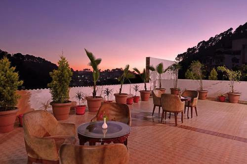 Hotel Clarks Residences Bhowali