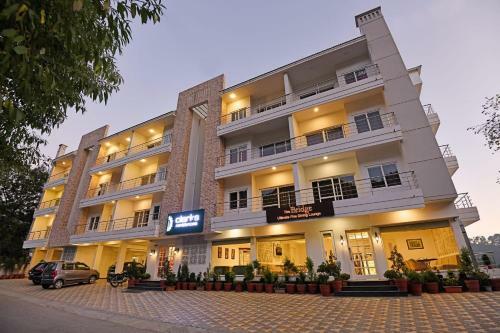 Hotel Clarks Residences Bhowali