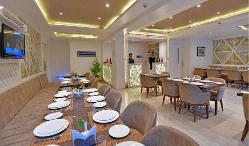 Hotel Clarks Residences Bhowali