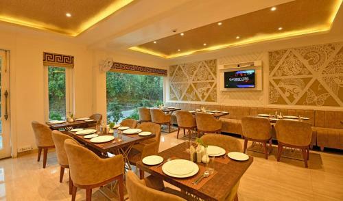 Hotel Clarks Residences Bhowali