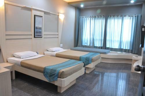 Lotus Hotel