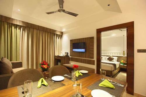 Hotel Embassery Residency