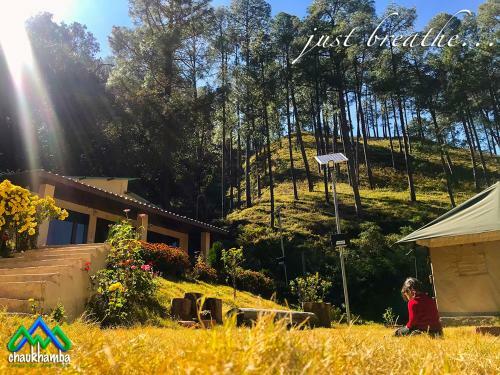 Hotel Chaukhamba Camps & Huts