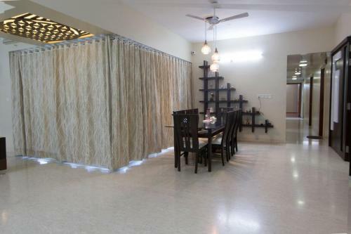 Hostal Amanora Park Town