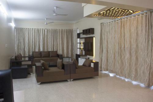 Hostal Amanora Park Town