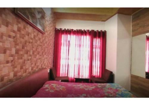 Hotel Wonderful Stay At The Mall Road
