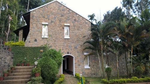 Hotel Kaivalyam Wellness Retreat