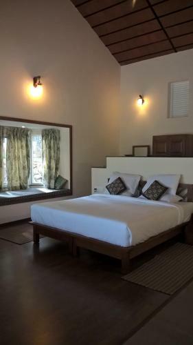 Hotel Kaivalyam Wellness Retreat