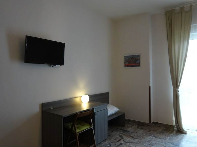 Hostal Amphitheatrum Gate