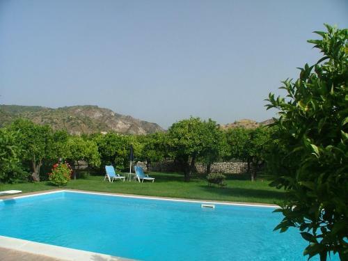 Beautiful Holiday Home In Stilo With Swimming Pool