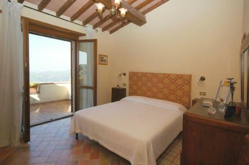 San Terenziano Villa Sleeps 6 Pool Wifi