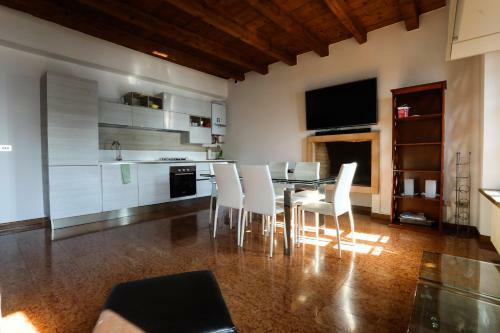 Merlo Nero Apartments