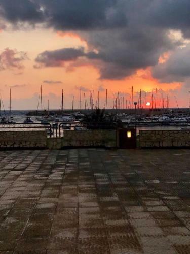 Apartamento Un Affaccio Sul Porto-res. La Vela