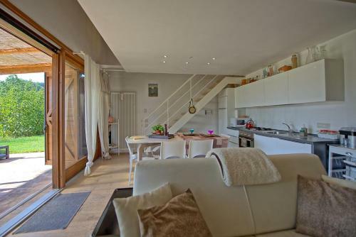 Ponte A Bozzone Villa Sleeps 4 Air Con Wifi