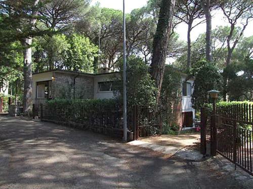 Marina Di Castagneto Carducci Villa Sleeps 6 Wifi