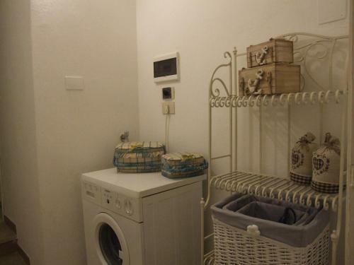 Marina Di Castagneto Carducci Villa Sleeps 6 Wifi