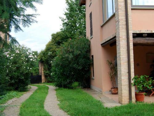 Spacious Villa In Capriolo Near Lake