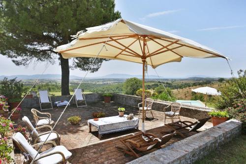 Poderone Villa Sleeps 9 Wifi