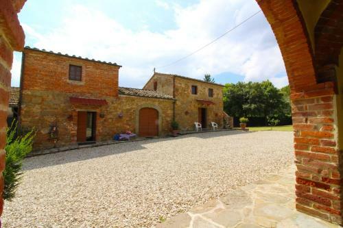 Monte San Savino Villa Sleeps 15 Pool Wifi