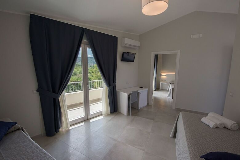Hostal Borgo Degli Dei - Affittacamere Poseidone