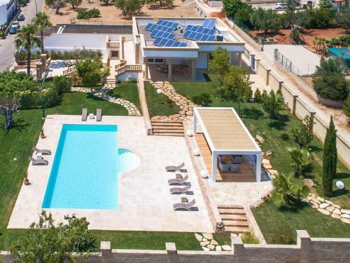 Parabita Villa Sleeps 12 Pool Air Con Wifi