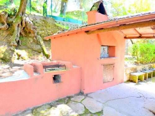 Beautiful Cottage In Massarosa With Lake View