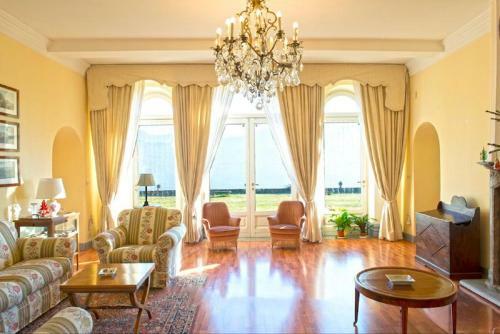 Annone Di Brianza Villa Sleeps 18 Pool Air Con Wifi