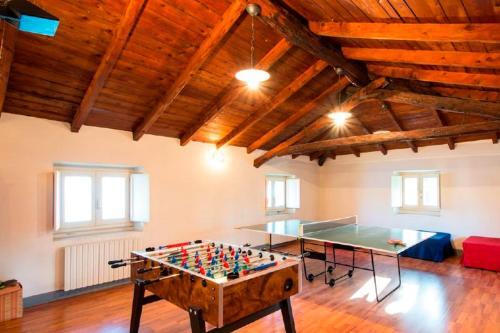 Annone Di Brianza Villa Sleeps 18 Pool Air Con Wifi