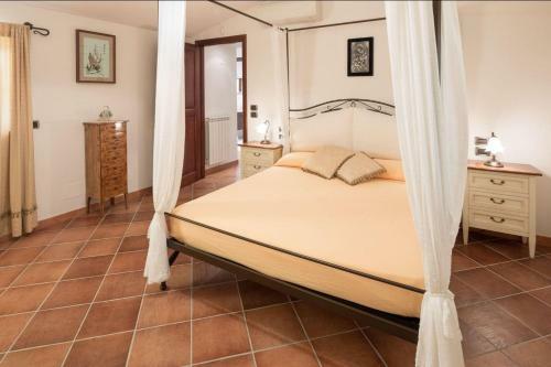 La Costa Apartment Sleeps 7 Pool Air Con Wifi