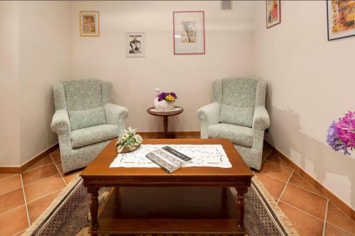 La Costa Apartment Sleeps 7 Pool Air Con Wifi