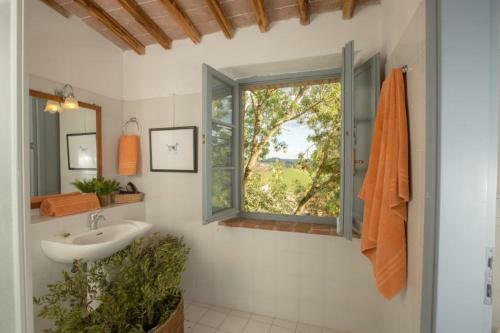 Lilliano Villa Sleeps 12 Pool Air Con Wifi