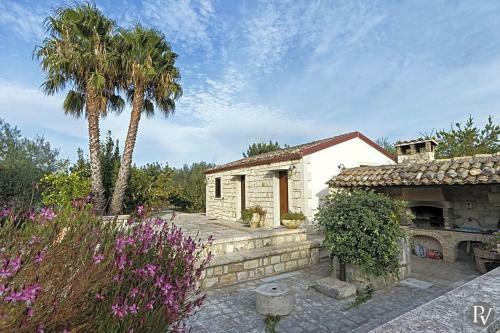 Cammaratini Villa Sleeps 13 Pool Air Con Wifi