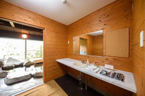 Hotel Yufuin Jiyu-kan